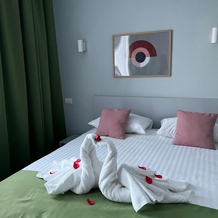 Astra Hotel Calimanesti Exterior photo